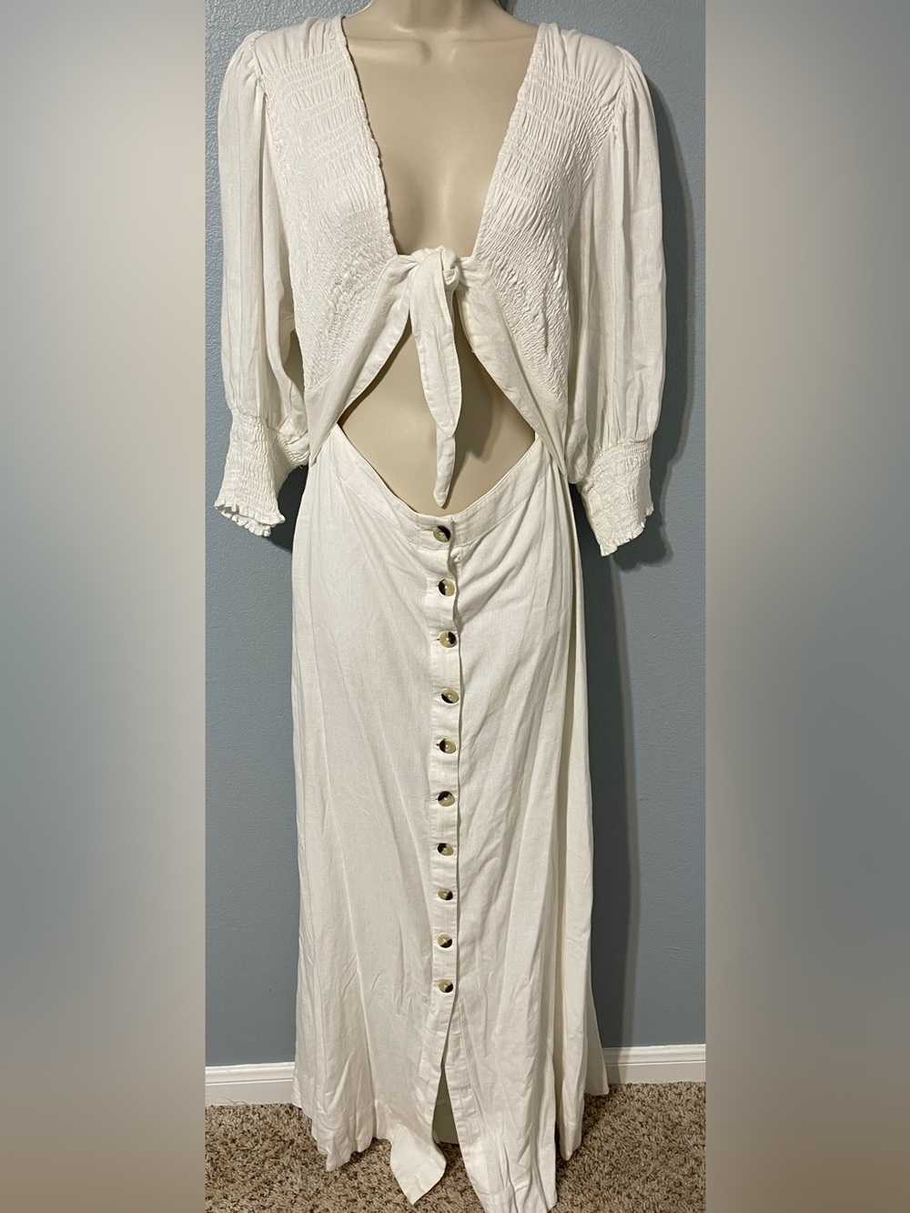 Free People String Of Hearts White Maxi Dress Smocked Front Cut Out Medium - Picture 3 of 8